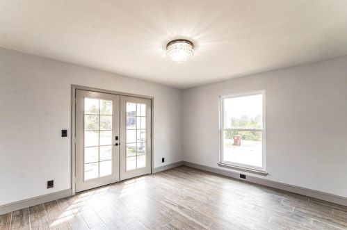 9600 Claxton Dr, Austin TX  78736-2901 exterior