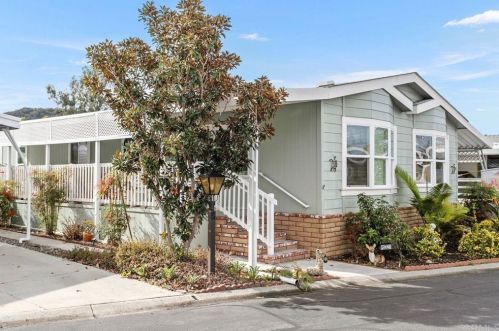 5321 Don Ricardo Dr, Carlsbad, CA 92010-3948