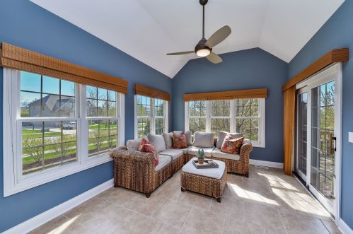 1641 Barkei Dr, Batavia, IL 60510-8305