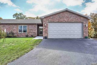 48 Rdg Ave, Carlisle PA  17013-8764 exterior