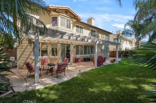 11364 Pondhurst Way, Riverside CA  92505-3471 exterior