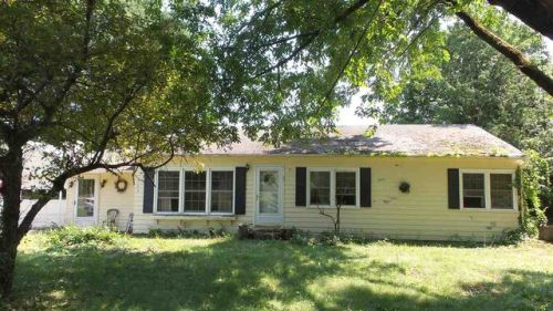 164 Parade Rd, Barnstead, NH 03218-3680