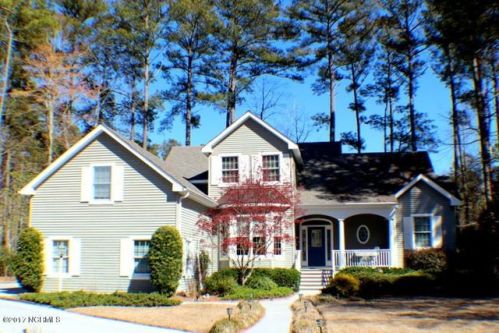 103 Toms Cir, Chocowinity, NC 27817-8819