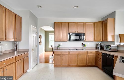 200 Colston Rd, Charles Town WV  25414-5493 exterior