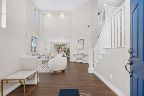 8974 Oakridge Ct, Riverside, CA 92508-3095