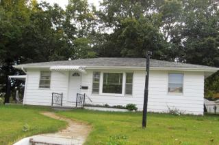316 Front St, Foster Pond, IL 62298-1704