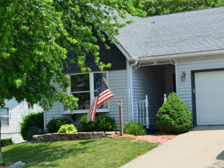 1118 Jacquelyn Ct, Maryville, IL 62062-5756
