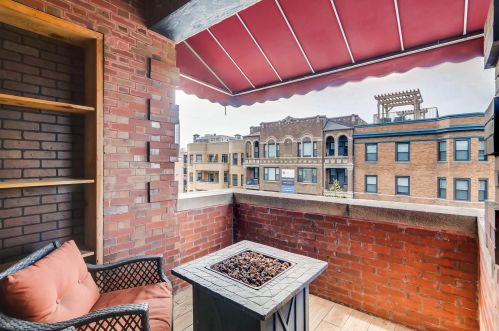 856 Montrose Ave, Chicago IL  60613-1448 exterior