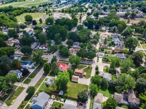 121 Home St, Sycamore IL  60178-2205 exterior
