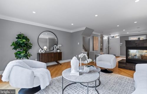 1726 Lombard St, Philadelphia PA  19147-1531 exterior