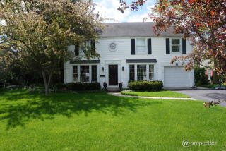 1969 Larkdale Dr, Glenview, IL 60025-4207