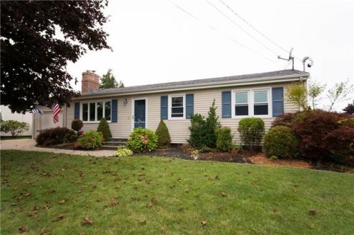5 Wilson Rd, Middletown, RI 02842-4636