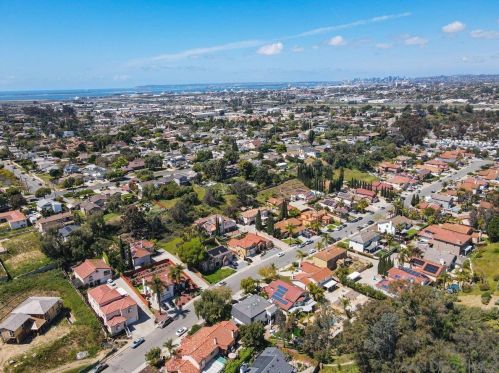 86 Las Flores Dr, Chula Vista CA  91910-1966 exterior