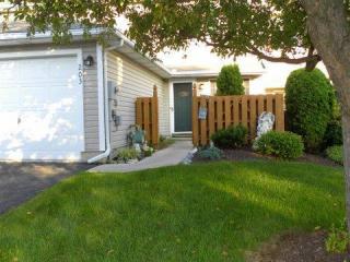203 Bentwood Ln, York, PA 17408-1593