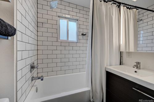 2733 Lincoln St, Englewood CO 80113-1539 exterior