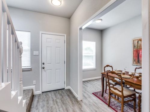 2407 Lee Ave, Fort Worth, TX 76164-8033