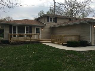 57 Karen Dr, Bourbonnais, IL 60914-1027