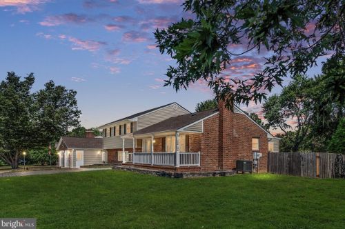 468 Ferry Rd, Fredericksburg, VA 22405-2910