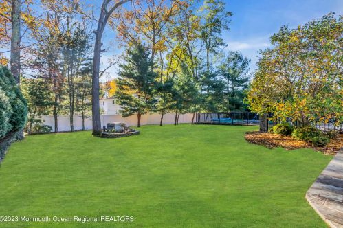 4 Judith Ct, Tinton Falls NJ  07712-4136 exterior