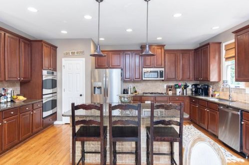 4815 Spring Park Cir, Suwanee, GA 30024-7346