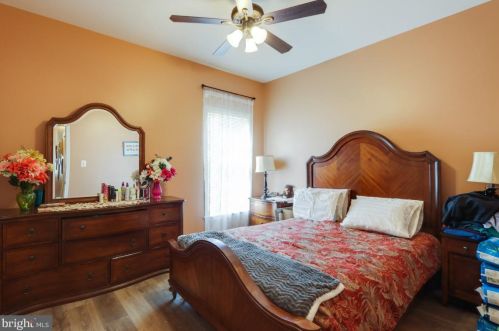 384 Turnberry Dr, Charles Town WV  25414-3930 exterior