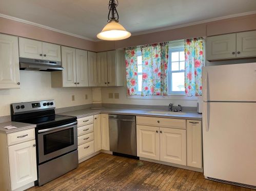 126 Adams St, Keene, NH 03431-4110