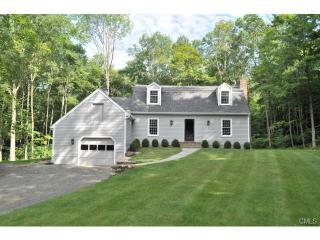 70 Hinkle Rd, Washington Depot, CT 06793-1001