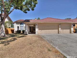 1721 Doyle Ave, Ceres, CA 95307-9645