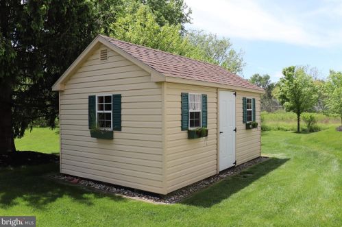 1954 Pickering Trl, Lancaster PA exterior