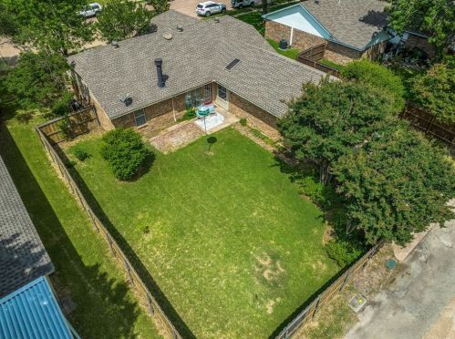 305 Trl Vw Ln, Garland TX  75043-5631 exterior