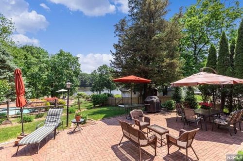 565 Campgaw Rd, Mahwah, NJ 07430-2523