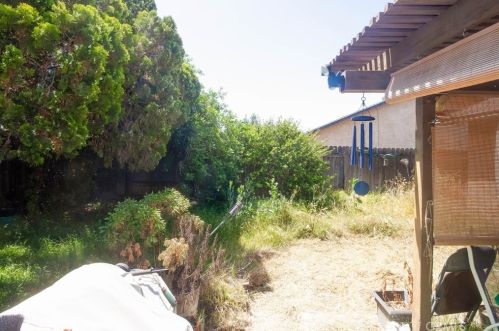 11230 Reliance Dr, Riverside CA  92505-3445 exterior