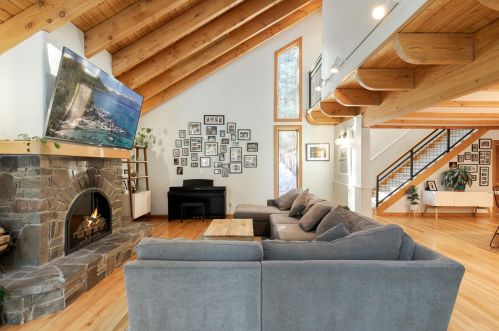 13102 Hansel Ave, Truckee CA  96161-6234 exterior