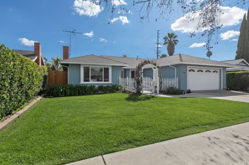 706 20th St, Santa Ana, CA 92706-3013