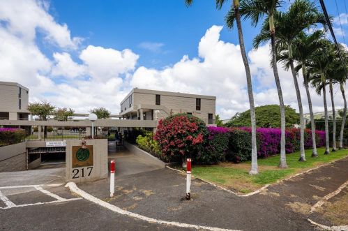 217 Prospect St, Honolulu HI  96813-1724 exterior
