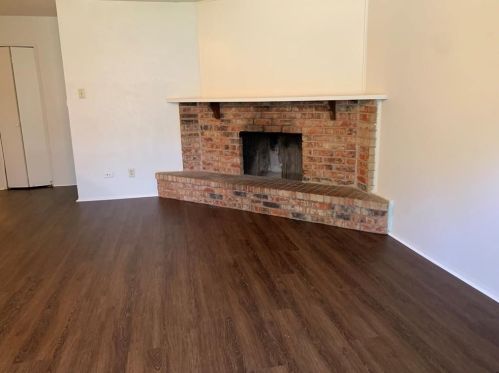 7411 Christie Ln, Dallas TX  75249-1005 exterior