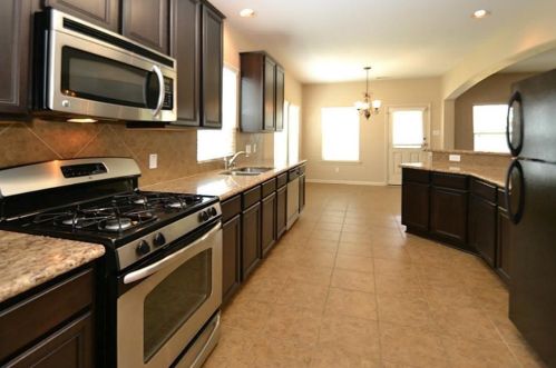 430 Oak Stream Dr, Conroe TX  77304-5626 exterior