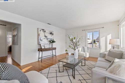 1381 Marybelle Ave, San Leandro CA 94577-2319 exterior