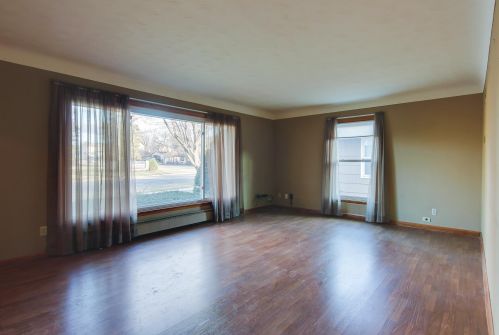 987 Hall Ave, Saint Paul MN  55118-1421 exterior