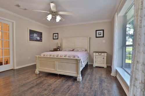 638 Wagon Wheel Trl, Angleton TX 77515-2733 exterior