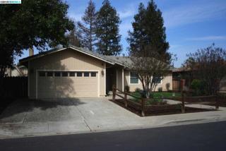 741 Mcclarren Rd, Los Angeles, CA 94513-1406