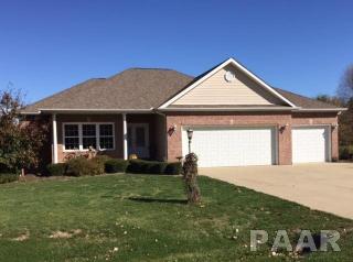 104 Clearview Dr, Pekin, IL 61554-9220