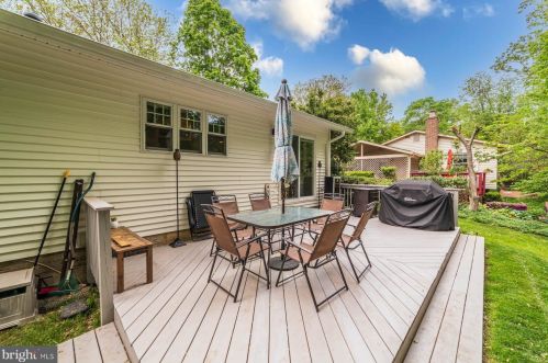 7219 Willow Oak Pl, Springfield VA  22153-1543 exterior