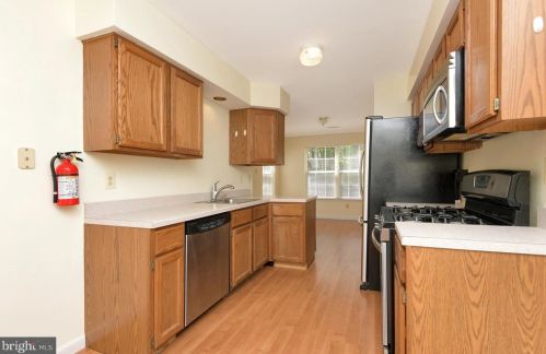 5 Brookline Ct, Princeton NJ  08540-1741 exterior