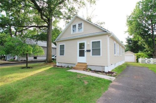 1774 5th St, Piscataway, NJ 08854-1651
