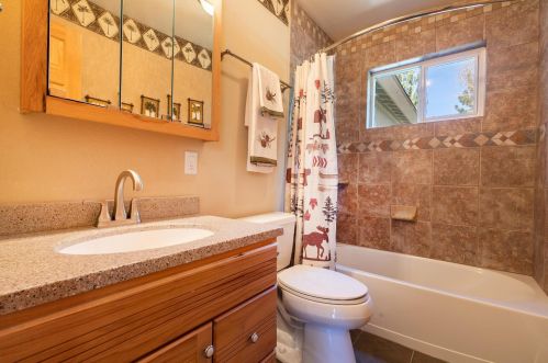 14263 Wolfgang Rd, Truckee CA  96161-6912 exterior