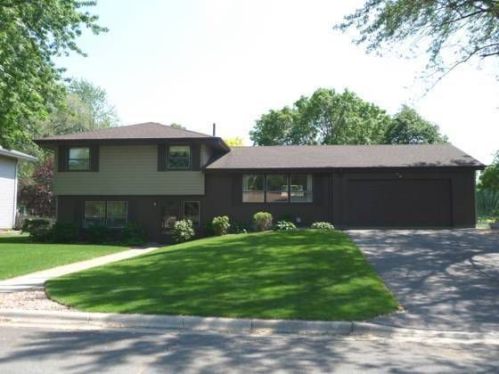 6579 Clover Pl, Minneapolis, MN 55432-4514