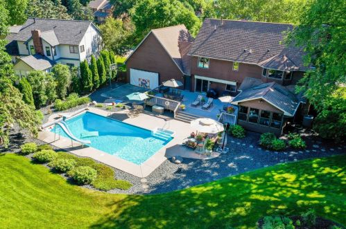 13655 Guild Ave, Saint Paul MN  55124-7607 exterior