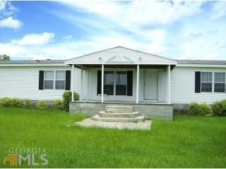1948 Spring Lake Dr, Homeland, GA 31537-8732