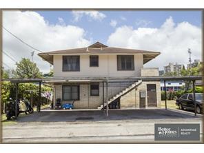 2834 Varsity Cir, Honolulu, HI 96826-1722